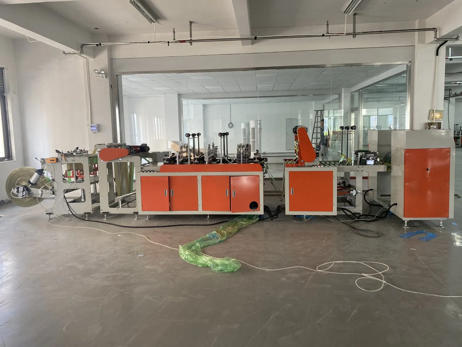 가격 2 라인 자동 생분해 성 PLA 플라스틱 HDPE 스타 씰링 플라스틱 나일론 사전 절단 롤링 롤 쓰레기 쓰레기 봉투 만들기 기계